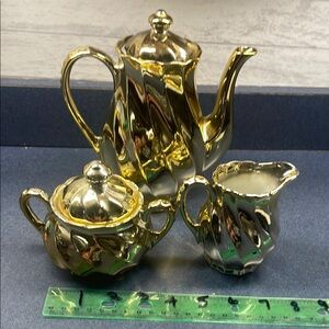 Elegant Gold Tea Set
